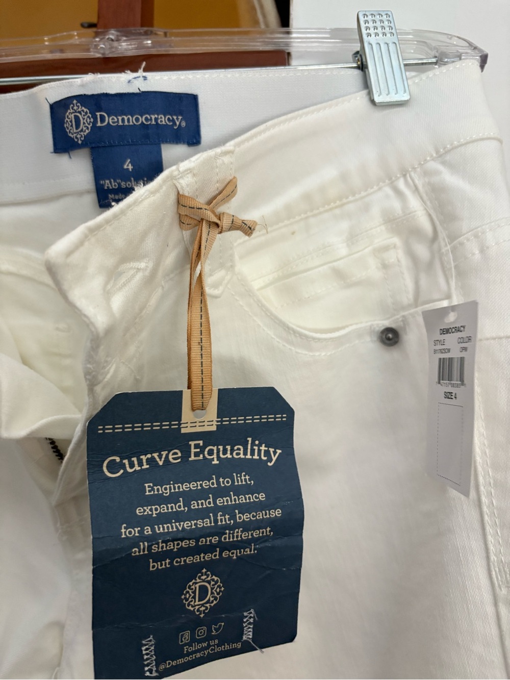 Democracy Cream White Skinny Jeans - Picture 3 of 3